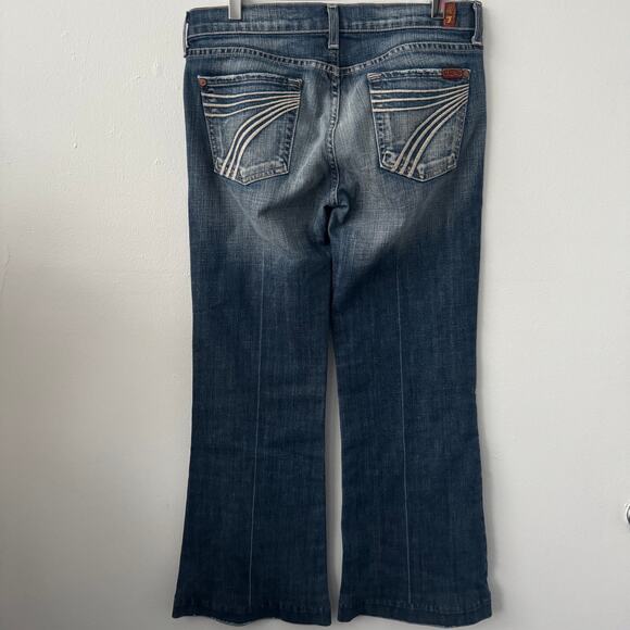 7 For All Mankind Tailorless Dojo Regular Fit Denim Flared Jeans in Lake Blue - Picture 8 of 14